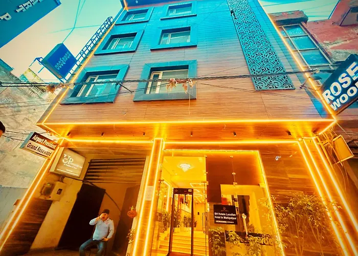 Bh Hotels Lucullan I Hotel In Mahipalpur